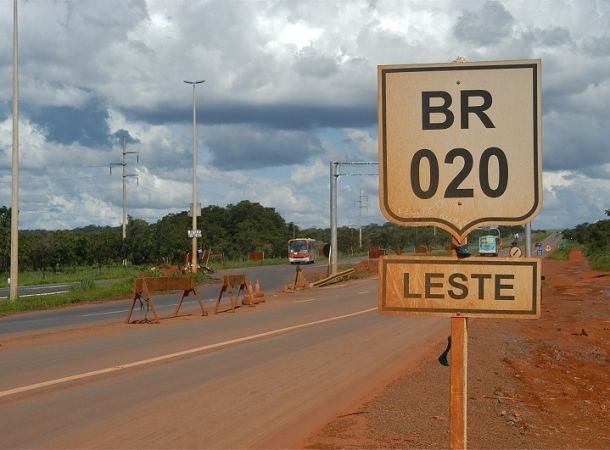 Batida entre carretas deixa um pessoa morta no interior da Bahia 