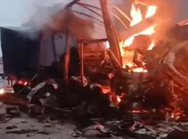  Tragédia em Minas Gerais: grave acidente entre ônibus e carreta deixa mortos e feridos na BR-251