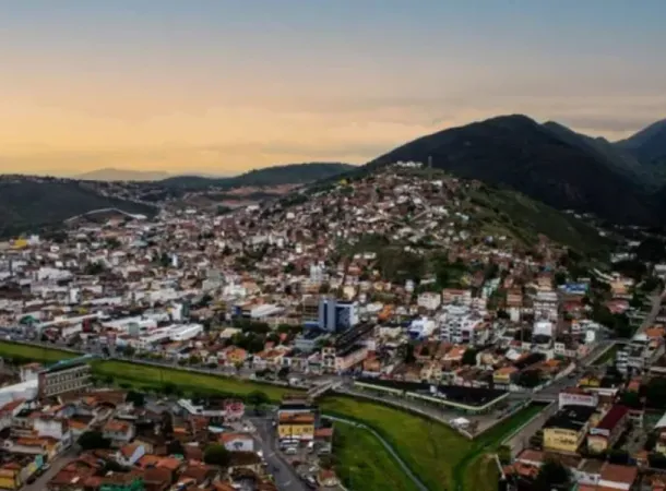 Criança de 4 anos é atingida por golpe de facão durante briga no interior da Bahia 