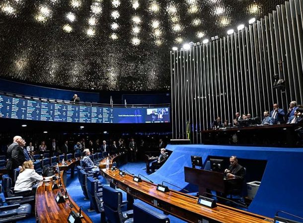 Senado aprova projeto que endurece penas para violência sexual digital contra crianças e adolescentes