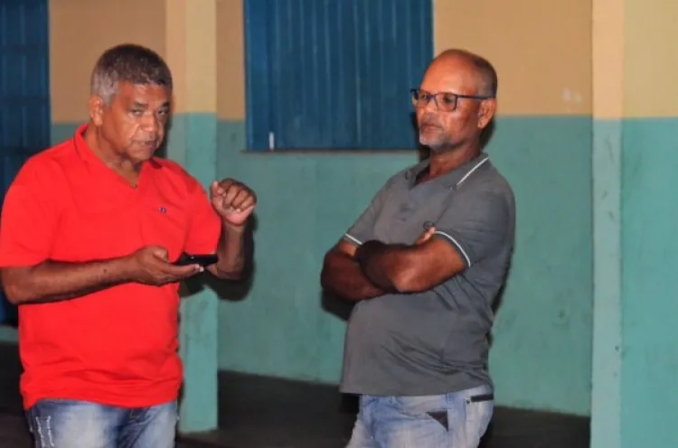 Foto: Portal Abrantes Moisés conversando com Ivo de Açu da Torre 
