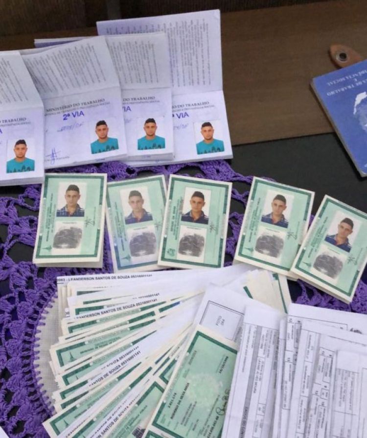 Material apreendido pela PF na casa de um dos alvos em Mauá ??? Foto: Divulgação PF