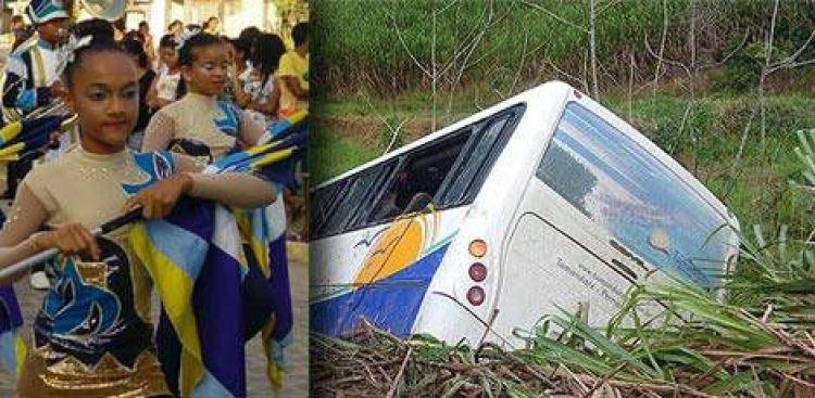 ??nibus virou com o impacto e menina foi arremessada para fora do veículo / Foto:divulgação