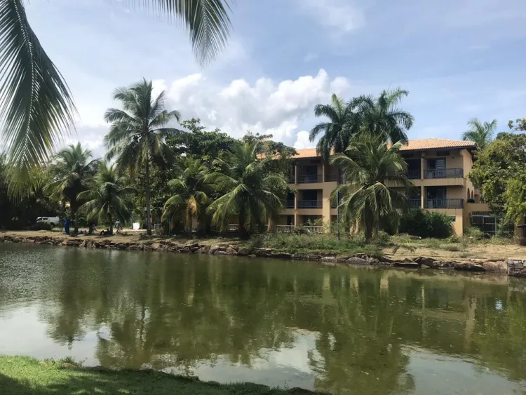 Antigo hotel Riverside em Lauro de Freitas