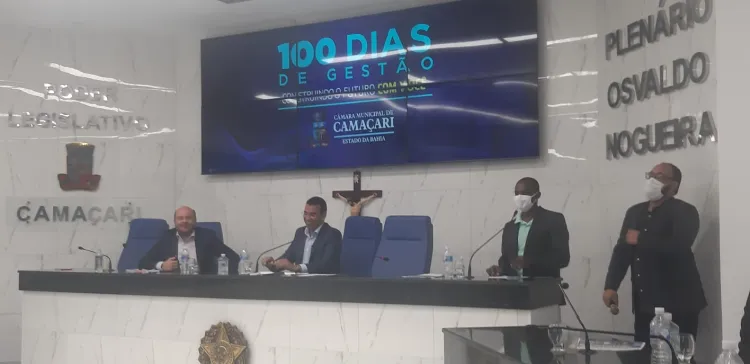 Coletiva de imprensa faz balanço dos primeiros 100 dias de gestão  