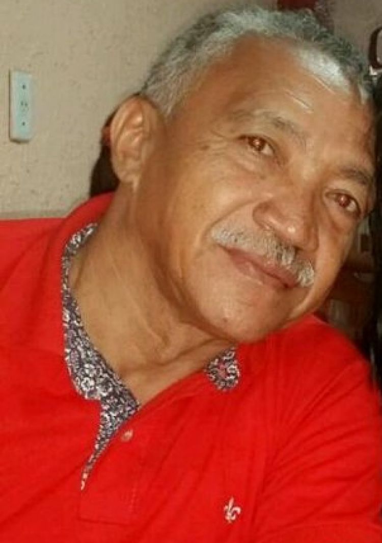 Vigilante foi morto em tentativa de assalto a loja na Avenida Paralela, em Salvador (Foto: Alex de Paula/ G1)