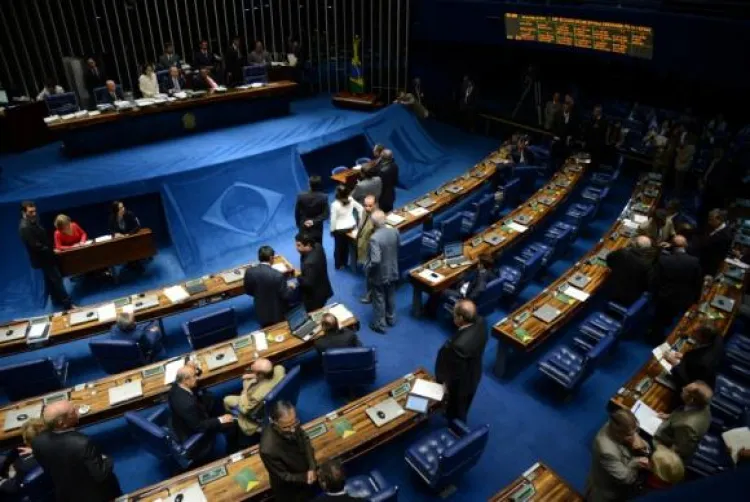 Os senadores irão decidir se aceitam o processo de impeachment de Dilma Rousseff Fábio Pozzebom/Agência Brasil