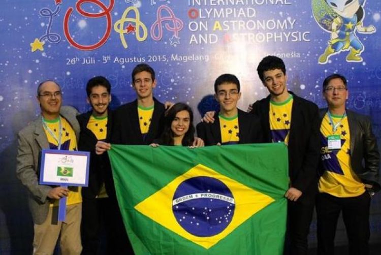 Equipe brasileira que participou da 9ª Olimpíada Internacional de Astronomia e AstrofísicaDivulgação/OBA